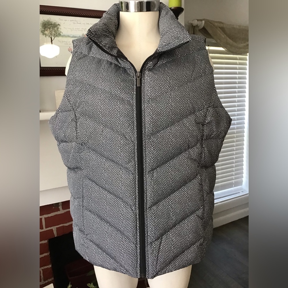 Lands End Down filled puffer vest ,Zip up LNC